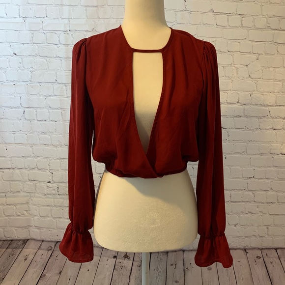 Forever 21 Tops - Forever 21 Red Crop Top - NWOT - bell sleeves